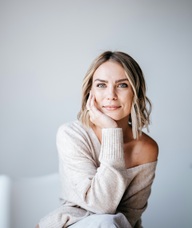 Book an Appointment with Nika Lloyd for Reiki