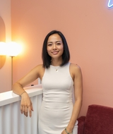 Book an Appointment with Acupuncturist Queenie Phair at LITE Toronto