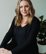 Book an Appointment with Melissa J for Facials