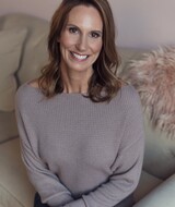 Book an Appointment with Amber Thompson at Mountview Massage Therapy + Acupuncture