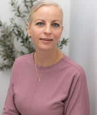 Book an Appointment with Dr. Judith de Niet for Counselling