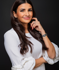 Book an Appointment with Dr. Jessica Chbat for Consultations pour Greffe de cheveux, barbe et sourcil