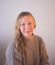 Book an Appointment with Heidi Bragg for Art Therapy/Counselling Services for Children and Teens